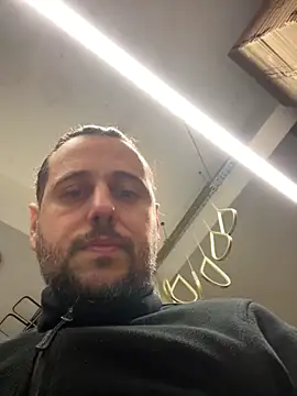 Snapshot of paleron34 chatting on 03-24-26, 10:31 paleron34 online show from 03-24-26, 10:31