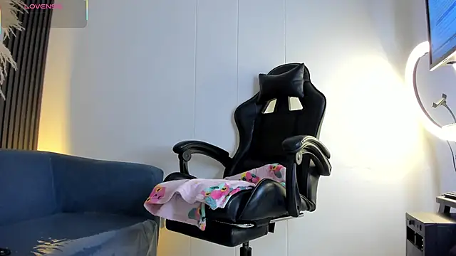 ShaunaDream online show from 02-23-26, 04:54