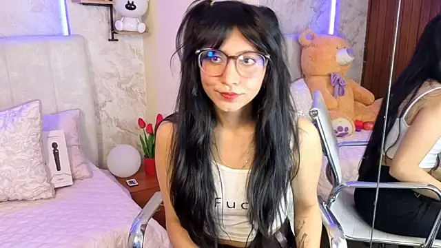 VioletxBloom online show from 02-04-26, 08:36