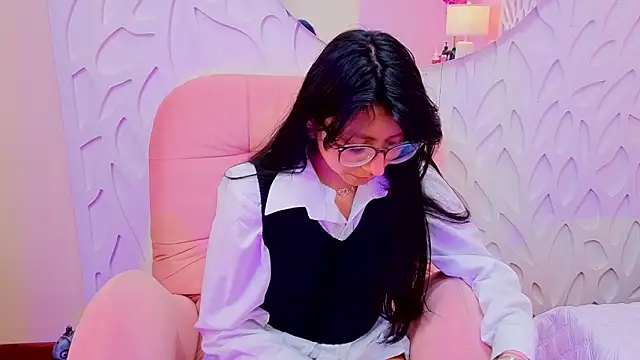 VioletxBloom online show from 02-25-26, 07:45