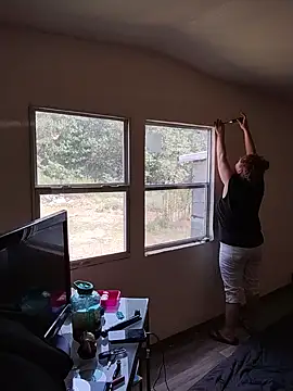 Snapshot of LacyLaurent chatting on 09-15-25, 07:47 LacyLaurent online show from 09-15-25, 07:47