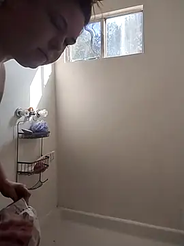 Snapshot of LacyLaurent chatting on 11-09-25, 04:16 LacyLaurent online show from 11-09-25, 04:16