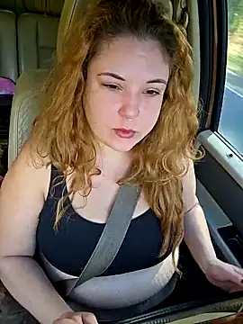 Snapshot of LacyLaurent chatting on 11-28-25, 05:04 LacyLaurent online show from 11-28-25, 05:04