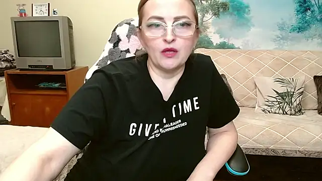 MermaidCurves online show from 10-27-25, 04:22