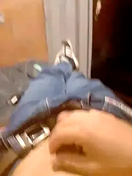 Snapshot of Zesa7 chatting on 09-26-25, 02:43 Zesa7 online show from 09-26-25, 02:43