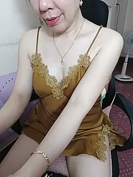 Snapshot of Moona_heny chatting on 07-01-26, 12:40 Moona heny online show from 07-01-26, 12:40