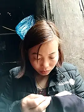 Annaacutee online show from 12-15-25, 01:21