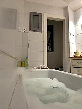 husbandandwifetobe online show from 10-18-25, 07:03