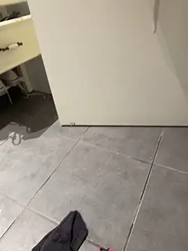 husbandandwifetobe online show from 10-22-25, 07:57