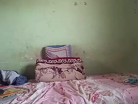 Snapshot of akshant1234 chatting on 01-06-26, 09:24 akshant1234 online show from 01-06-26, 09:24