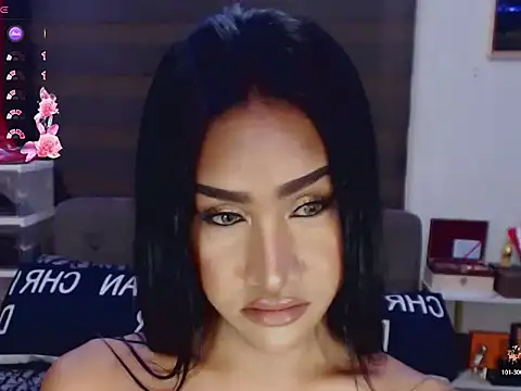 Snapshot of SeductiveVictoria chatting on 05-15-26, 04:30 SeductiveVictoria online show from 05-15-26, 04:30