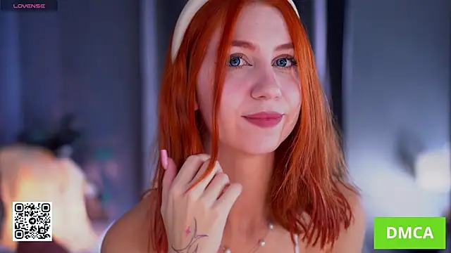 Snapshot of Venelopa chatting on 10-25-25, 03:07 Venelopa online show from 10-25-25, 03:07