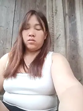 miumiu 00 online show from 04-19-26, 10:56