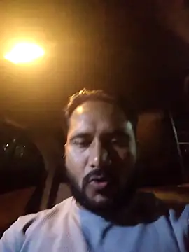 Snapshot of VijayLover69 chatting on 09-19-25, 04:29 VijayLover69 online show from 09-19-25, 04:29