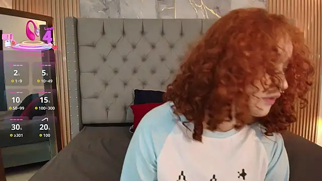 Snapshot of Suxan_White_ chatting on 11-06-25, 11:55 Suxan White online show from 11-06-25, 11:55