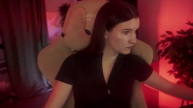 AgataWillis online show from 10-31-25, 05:25