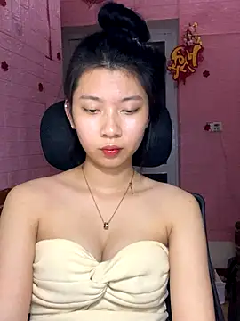 Snapshot of Phthao chatting on 11-08-25, 04:18 Phthao online show from 11-08-25, 04:18