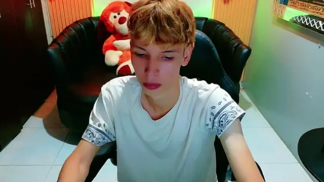 park jimin1 online show from 09-18-25, 01:02