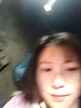 Snapshot of linda_bae00 chatting on 11-28-25, 12:57 linda bae00 online show from 11-28-25, 12:57