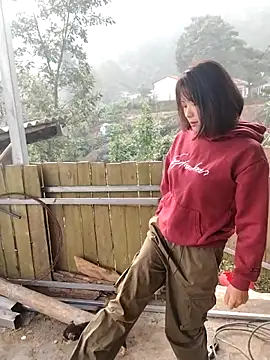 Snapshot of linda_bae00 chatting on 12-20-25, 01:34 linda bae00 online show from 12-20-25, 01:34