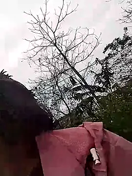 Snapshot of linda_bae00 chatting on 02-15-26, 07:51 linda bae00 online show from 02-15-26, 07:51