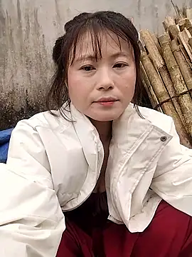 Snapshot of linda_bae00 chatting on 02-21-26, 12:55 linda bae00 online show from 02-21-26, 12:55