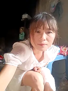 Snapshot of linda_bae00 chatting on 03-04-26, 06:08 linda bae00 online show from 03-04-26, 06:08