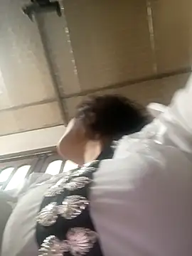 Snapshot of linda_bae00 chatting on 03-09-26, 03:10 linda bae00 online show from 03-09-26, 03:10