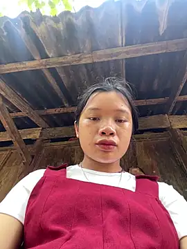 Snapshot of beobeo_2xx chatting on 05-16-26, 12:51 beobeo 2xx online show from 05-16-26, 12:51