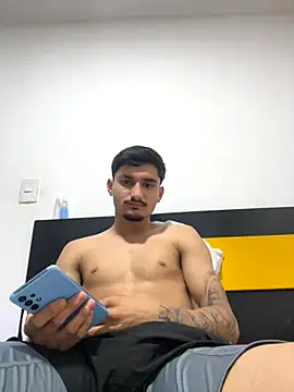 Nas-z09 online show from 09-18-25, 03:41