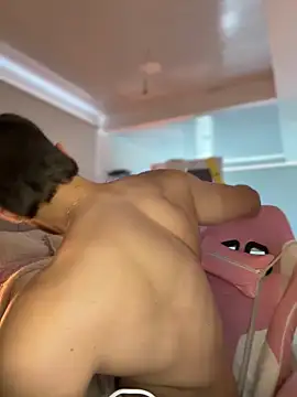 Snapshot of Tomas_Olivia chatting on 09-13-25, 07:02 Tomas Olivia online show from 09-13-25, 07:02