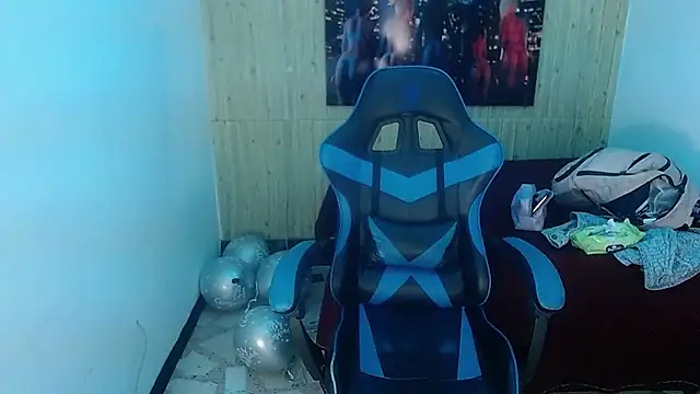 Snapshot of alison_moon7 chatting on 09-16-25, 12:06 alison moon7 online show from 09-16-25, 12:06