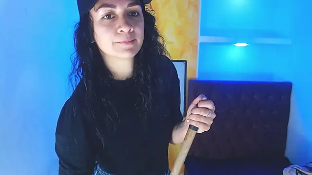 Snapshot of alison_moon7 chatting on 09-20-25, 12:39 alison moon7 online show from 09-20-25, 12:39