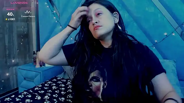 Snapshot of Morana__Hot chatting on 11-21-25, 06:12 Morana Hot online show from 11-21-25, 06:12