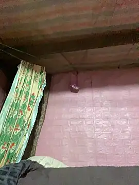 milo bae online show from 12-05-25, 02:20