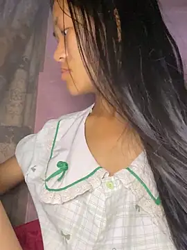 Snapshot of milo_bae chatting on 06-19-26, 10:24 milo bae online show from 06-19-26, 10:24