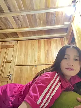 Snapshot of phungtiti chatting on 10-03-25, 01:41 phungtiti online show from 10-03-25, 01:41