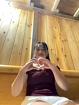 Snapshot of phungtiti chatting on 10-07-25, 04:20 phungtiti online show from 10-07-25, 04:20