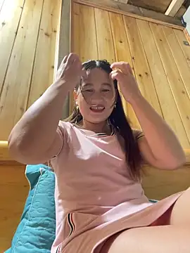 Snapshot of phungtiti chatting on 11-17-25, 05:13 phungtiti online show from 11-17-25, 05:13