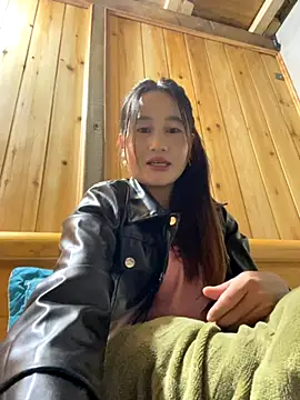 Snapshot of phungtiti chatting on 11-21-25, 01:32 phungtiti online show from 11-21-25, 01:32