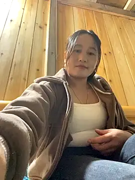 Snapshot of phungtiti chatting on 11-23-25, 04:01 phungtiti online show from 11-23-25, 04:01