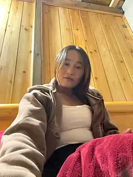 Snapshot of phungtiti chatting on 11-29-25, 02:42 phungtiti online show from 11-29-25, 02:42