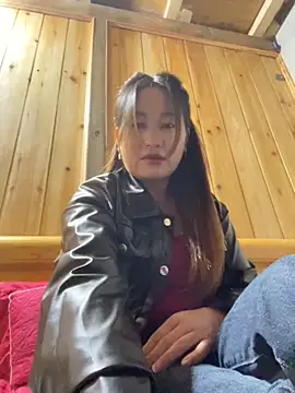 Snapshot of phungtiti chatting on 12-01-25, 03:22 phungtiti online show from 12-01-25, 03:22