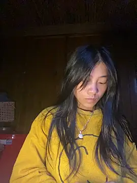 EmLy02 online show from 10-08-25, 11:13