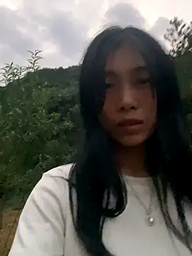 EmLy02 online show from 10-22-25, 10:59