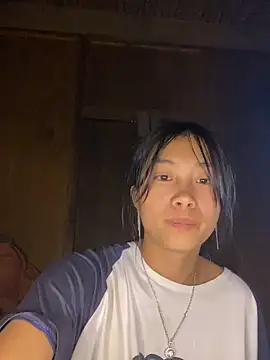 EmLy02 online show from 11-15-25, 01:18