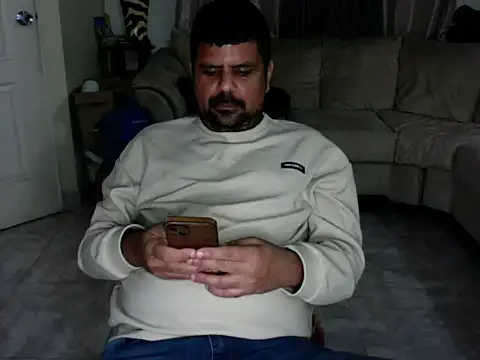 Snapshot of Diabloproducciones chatting on 09-21-25, 12:12 Diabloproducciones online show from 09-21-25, 12:12