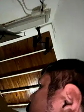 Snapshot of Diabloproducciones chatting on 10-04-25, 11:47 Diabloproducciones online show from 10-04-25, 11:47