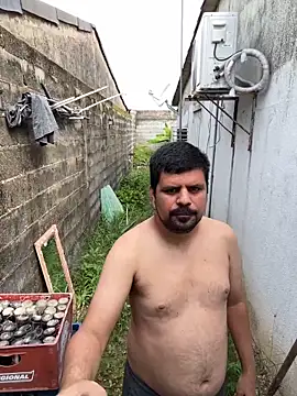 Diabloproducciones online show from 12-19-25, 02:02