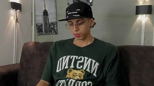 Snapshot of nicolai_drake chatting on 11-05-25, 03:39 nicolai drake online show from 11-05-25, 03:39